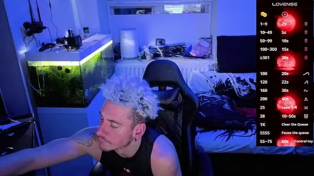 Rayzel White online show from 03/01/26, 10:01