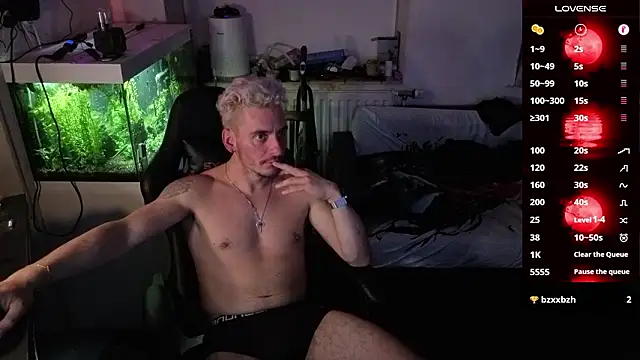 Rayzel White online show from 03/13/26, 09:43