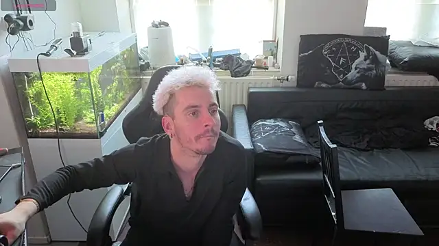 Rayzel White online show from 03/19/26, 03:38