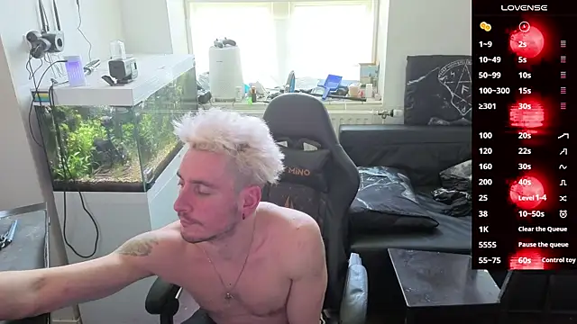 Rayzel White online show from 04/12/26, 11:59