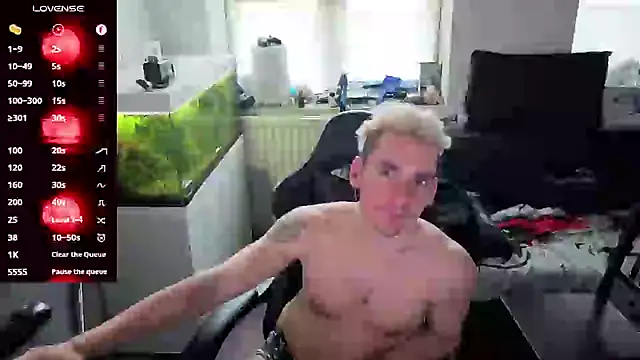 Rayzel White online show from 05/09/26, 05:51