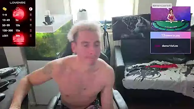Rayzel White online show from 05/11/26, 04:04