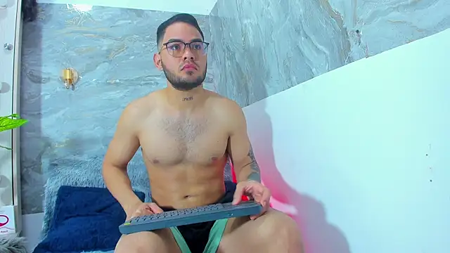 Boyka  hot  online show from 01/15/26, 04:44