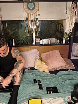 bondedbyskin online show from 02/21/26, 01:34