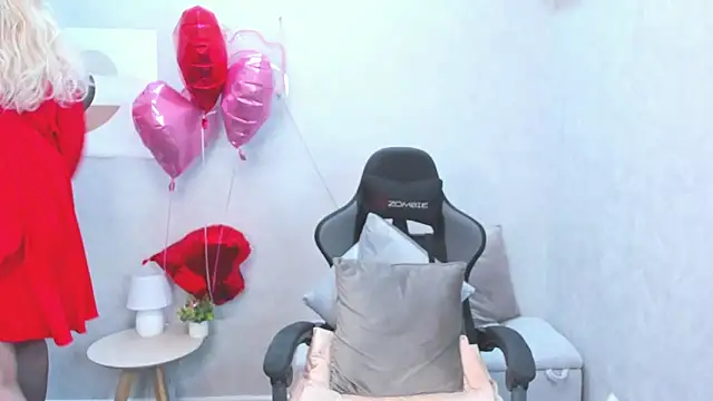 Snapshot of Victoria_Nelson chatting on 02/14/26, 01:24 Victoria Nelson online show from 02/14/26, 01:24