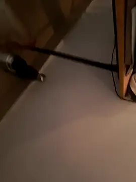 Hottlund6 online show from 04/28/26, 08:19