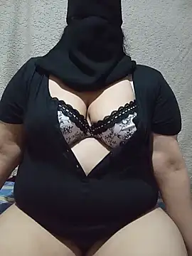 Snapshot of Jamilabarbier1 chatting on 07/18/26, 06:12 Jamilabarbier1 online show from 07/18/26, 06:12