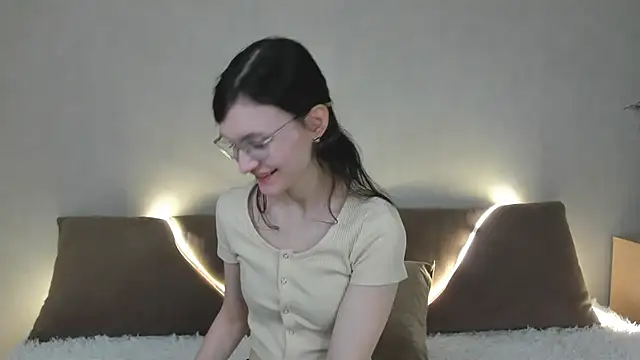 ThoraMarola online show from 03/24/26, 05:01