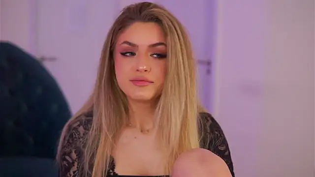 Snapshot of NayaQuinn chatting on 01/18/26, 07:06 NayaQuinn online show from 01/18/26, 07:06