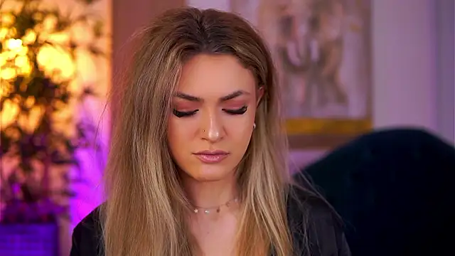 Snapshot of NayaQuinn chatting on 02/08/26, 07:17 NayaQuinn online show from 02/08/26, 07:17