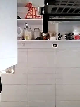 niiix 01 online show from 03/25/26, 06:47