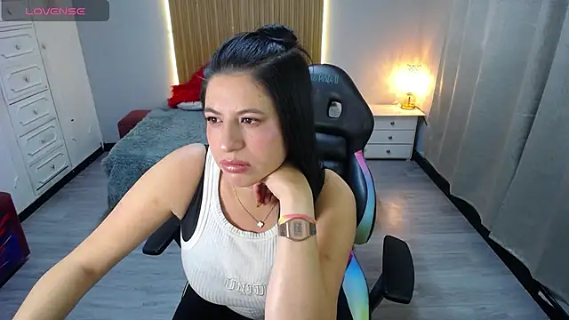 keileen luna online show from 02/25/26, 12:26