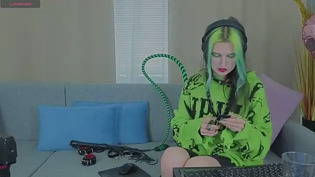 Snapshot of ToxicKittyy chatting on 02/13/26, 02:24 ToxicKittyy online show from 02/13/26, 02:24