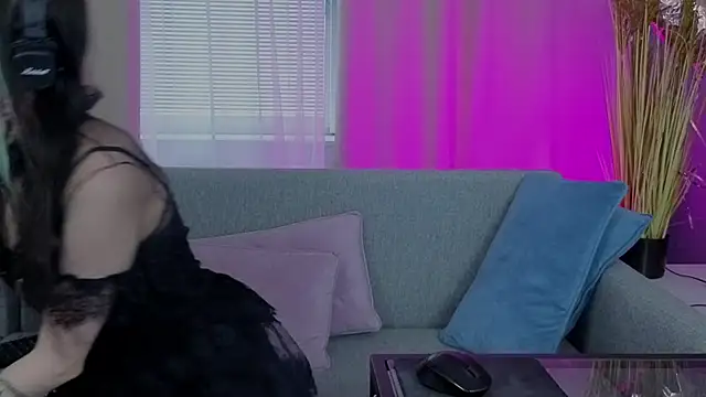 Snapshot of ToxicKittyy chatting on 02/21/26, 02:18 ToxicKittyy online show from 02/21/26, 02:18