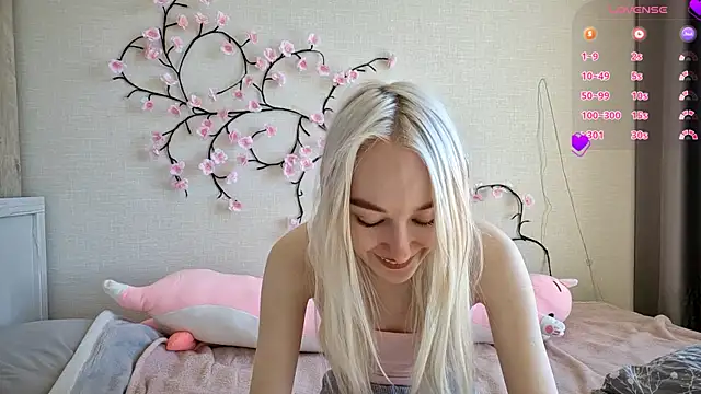 MisaMew online show from 04/26/26, 09:29