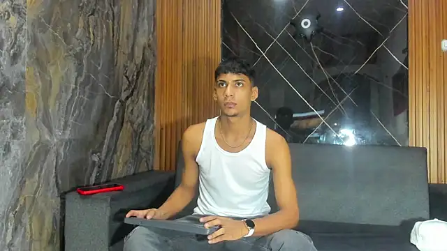 Snapshot of ALEX_KEITH26 chatting on 01/19/26, 11:47 ALEX KEITH26 online show from 01/19/26, 11:47