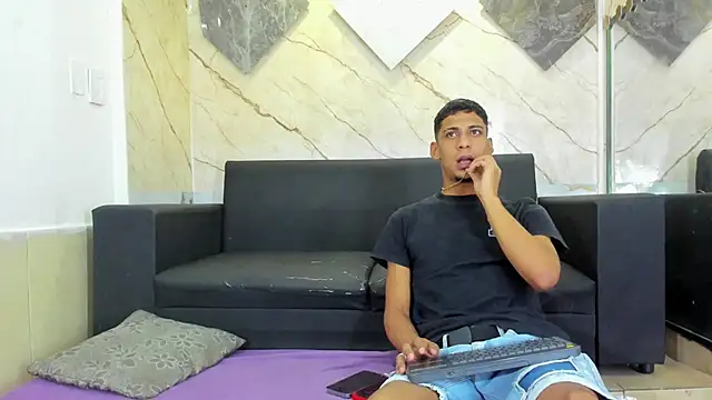 Snapshot of ALEX_KEITH26 chatting on 02/22/26, 12:15 ALEX KEITH26 online show from 02/22/26, 12:15