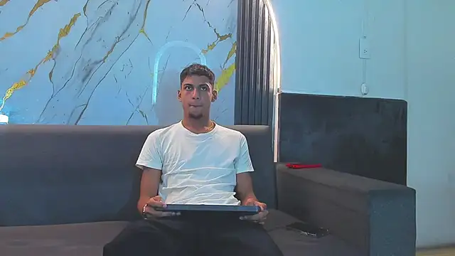 Snapshot of ALEX_KEITH26 chatting on 02/25/26, 12:26 ALEX KEITH26 online show from 02/25/26, 12:26