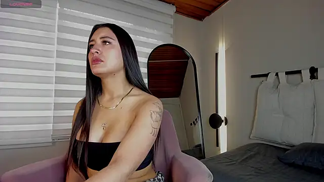 laila  sub  online show from 02/19/26, 12:56