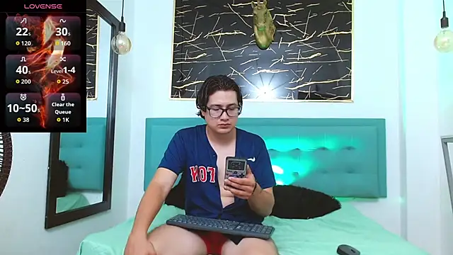 Danner Alaia online show from 02/07/26, 08:45