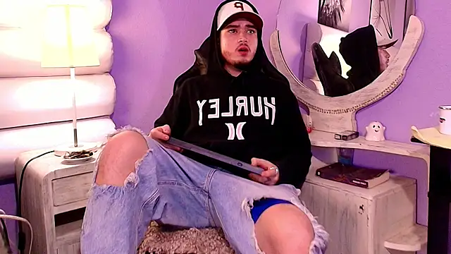 Snapshot of Salvattore_Muller chatting on 02/06/26, 04:28 Salvattore Muller online show from 02/06/26, 04:28