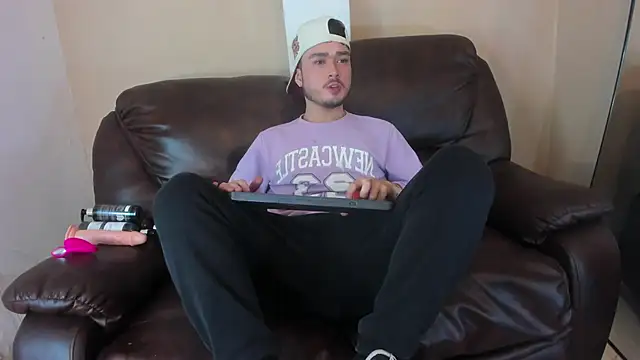 Salvattore Muller online show from 04/23/26, 09:39