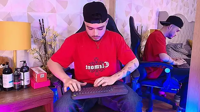 Snapshot of Salvattore_Muller chatting on 07/21/26, 10:45 Salvattore Muller online show from 07/21/26, 10:45