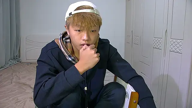 Chocolates-001 online show from 02/21/26, 10:27