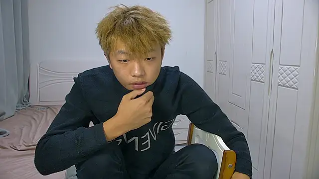 Chocolates-001 online show from 02/23/26, 11:18