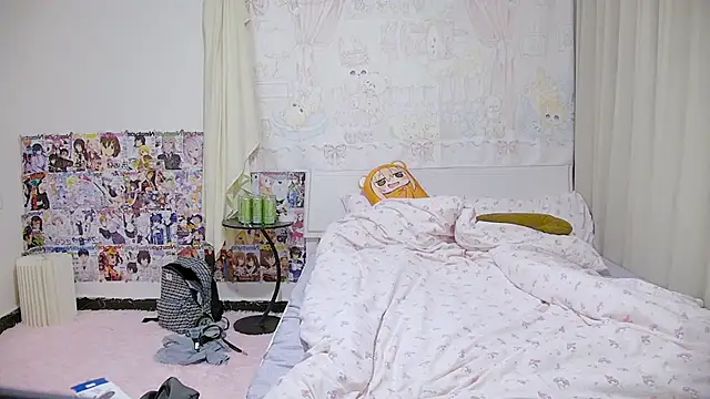 Chocolates-001 online show from 04/12/26, 11:48