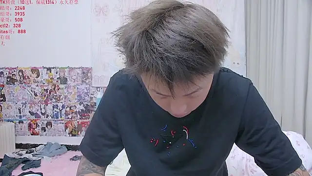 Snapshot of Chocolates-001 chatting on 05/03/26, 12:11 Chocolates-001 online show from 05/03/26, 12:11