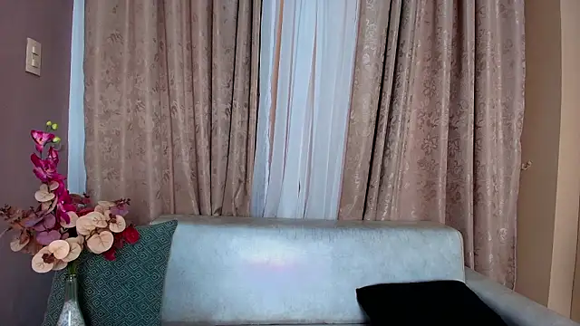 TessaMonroee online show from 02/02/26, 06:28