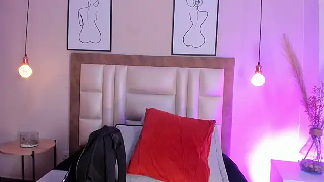 TessaMonroee online show from 02/10/26, 06:23