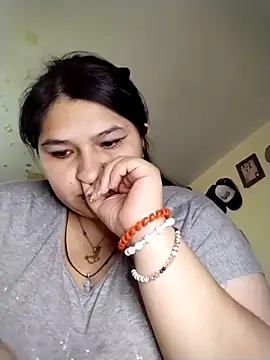 LauraHorny69 online show from 04/23/26, 07:49