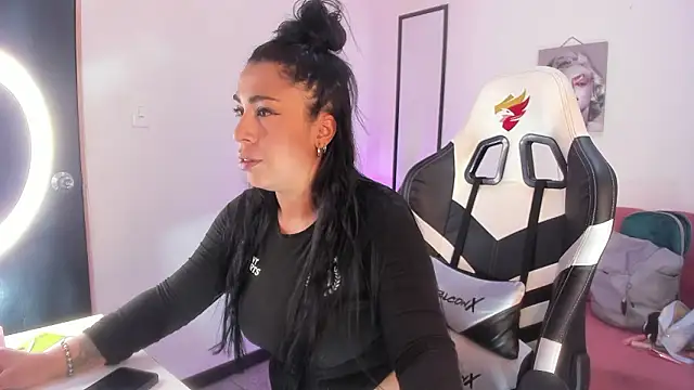 Xiomara as online show from 02/07/26, 01:04