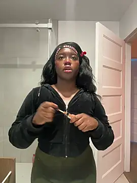 icelyne 2001 online show from 02/17/26, 09:10