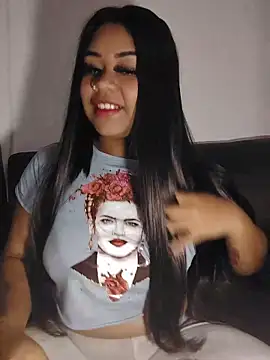 Snapshot of cami__sexy chatting on 06/17/26, 04:59 cami sexy online show from 06/17/26, 04:59