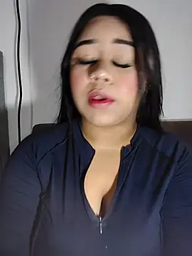 Snapshot of cami__sexy chatting on 06/19/26, 05:23 cami sexy online show from 06/19/26, 05:23