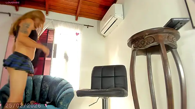 Snapshot of dulce_y_Jhoselin chatting on 02/25/26, 08:29 dulce y Jhoselin online show from 02/25/26, 08:29