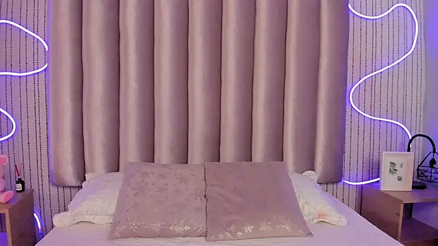 SAMMYLEWISMD online show from 04/23/26, 03:08