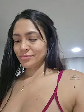 Snapshot of Ina_Jody_ chatting on 05/27/26, 01:57 Ina Jody online show from 05/27/26, 01:57