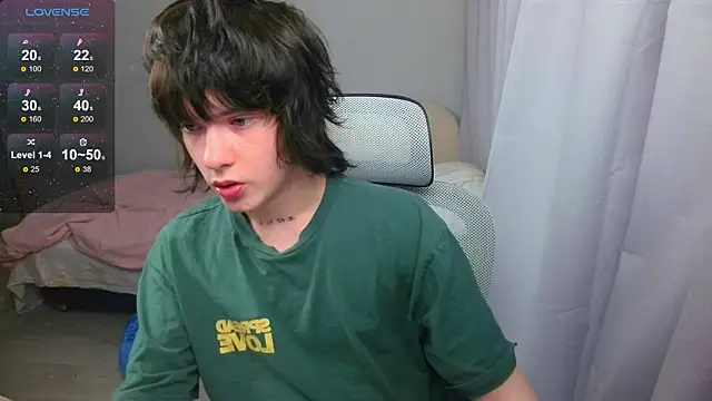 LeonBoykisser online show from 05/10/26, 05:07