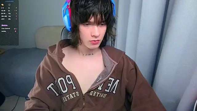 LeonBoykisser online show from 06/07/26, 10:13