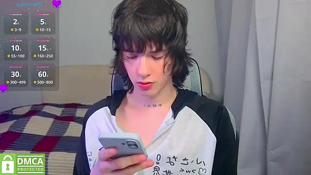 Snapshot of LeonBoykisser chatting on 07/22/26, 06:32 LeonBoykisser online show from 07/22/26, 06:32