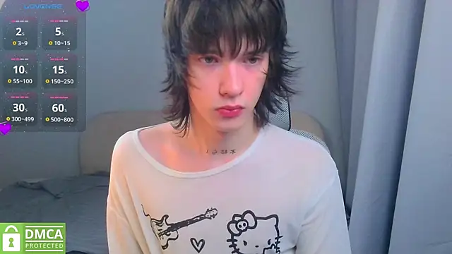 Snapshot of LeonBoykisser chatting on 07/23/26, 02:37 LeonBoykisser online show from 07/23/26, 02:37