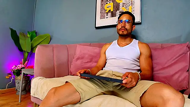 Vans Ross online show from 03/07/26, 07:22