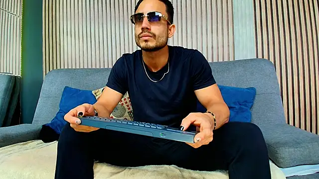 Vans Ross online show from 04/20/26, 07:26