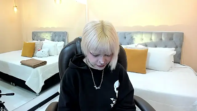 Bela Craxkerr online show from 03/21/26, 01:16