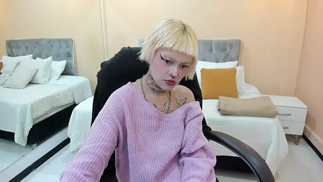 Bela Craxkerr online show from 04/05/26, 12:35