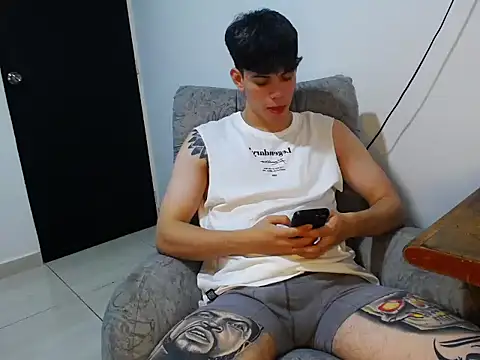 Snapshot of Joshh_miller chatting on 02/13/26, 04:41 Joshh miller online show from 02/13/26, 04:41